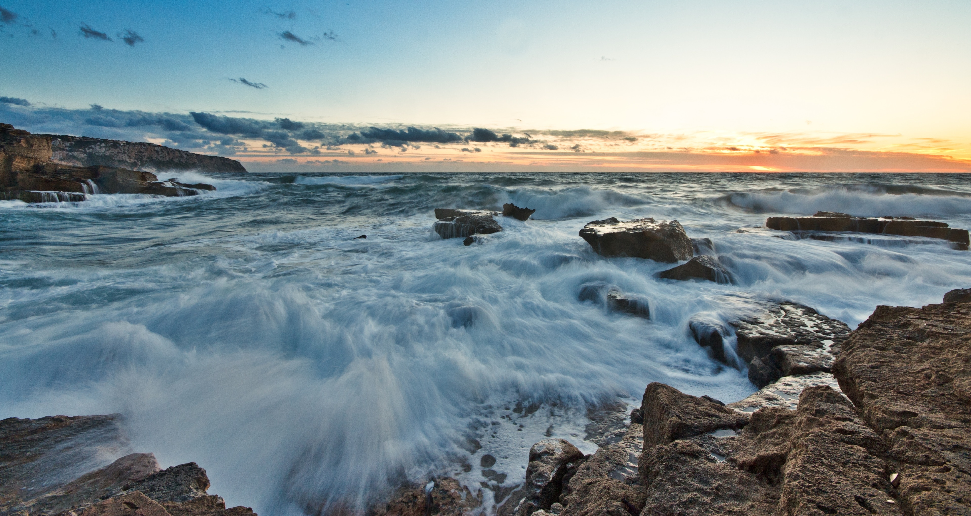 Foto "Badia Blava" por Andrés Nieto Porras (CC BY-SA) / Recortada de la original