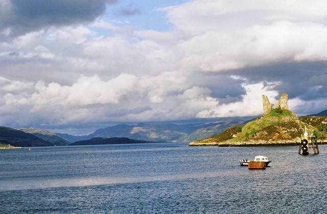 Caisteal Maol, Kyleakin A view towards the castle ruin and Loch Alsh beyond.