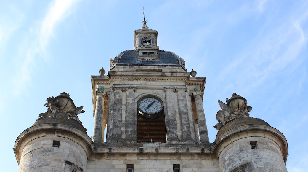 "Porte de la Grosse Horloge"-foto av Starmannnn (page does not exist) (CC BY-SA) / Urklipp från original