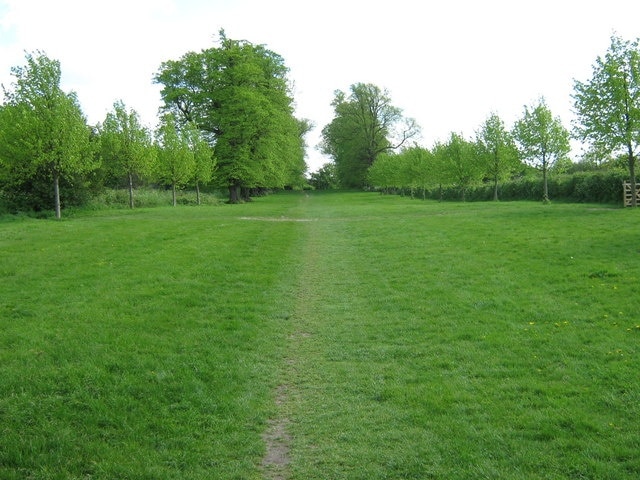 Footpath to Swanley Park This wide avenue path heads uphill from College Road, to New Barn Road. It goes between Hextable School (unseen on left) and playing fields (on right).