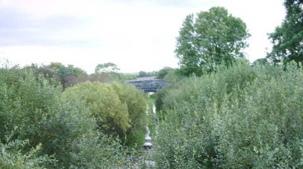 Foto "Little Clifton" de Alexander P Kapp (CC BY-SA) / Recortada do original