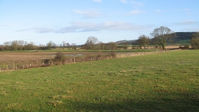 Photo "Stanton Lacy" by Richard Webb (CC BY-SA) / Cropped from original