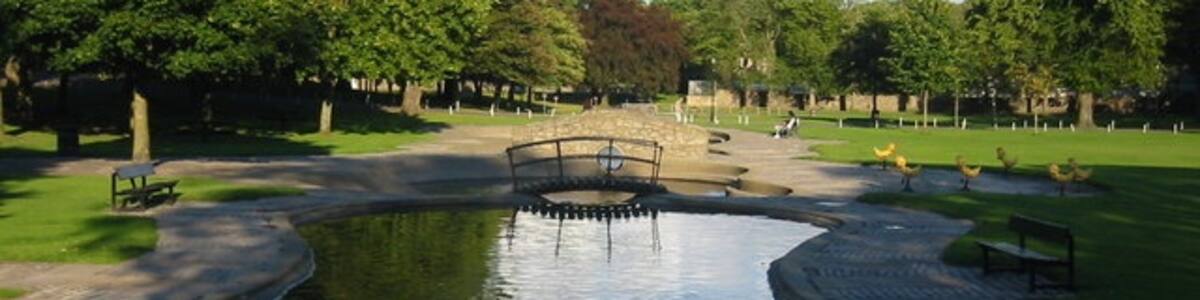 Photo "A pond in Westburn Park, Aberdeen formed from the channelled Denburn." by see below (Creative Commons Attribution-Share Alike 2.0) / Cropped from original