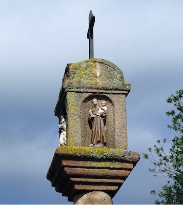 Wayside shrine in Feldkahl, Rottenberger Straße: detail of the upper part