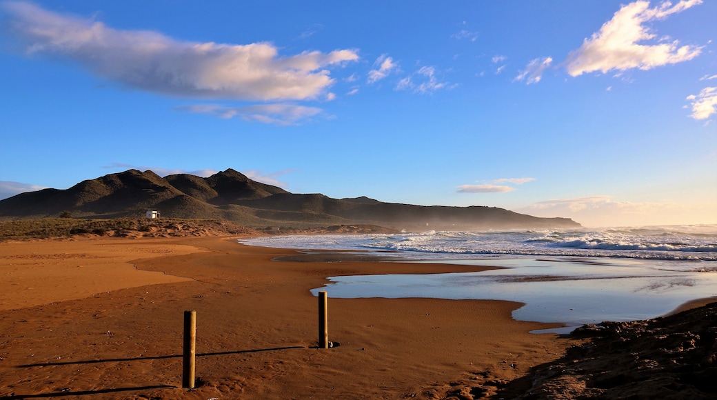 Foto „Playa de Calblanque“ von José Miguel Grandal (page does not exist) (CC BY-SA)/zugeschnittenes Original