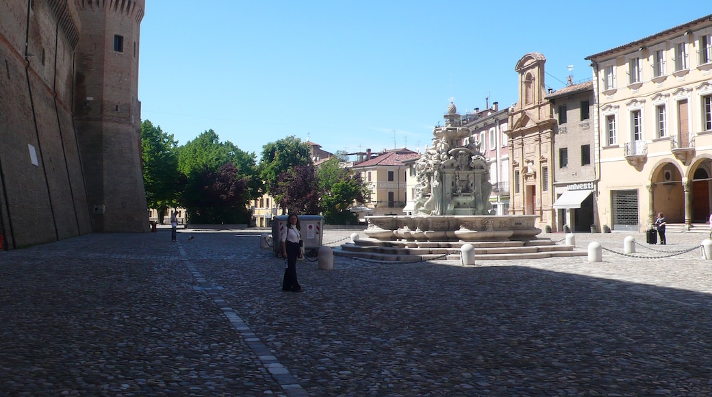 Foto „Piazza del Popolo“ von RatMan1234 (page does not exist) (CC BY-SA)/zugeschnittenes Original