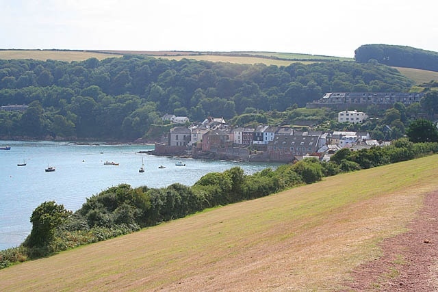 Minadew Brakes, near Kingsand (1) This large open space to the north east of Kingsand gives a spectacular view of the resort itself and the Rame Peninsula. Cawsand is next door to Kingsand in the cove beyond the houses. The fort above the villages has been converted into high class apartments, a common practice in this area as the MOD de-commission their property.