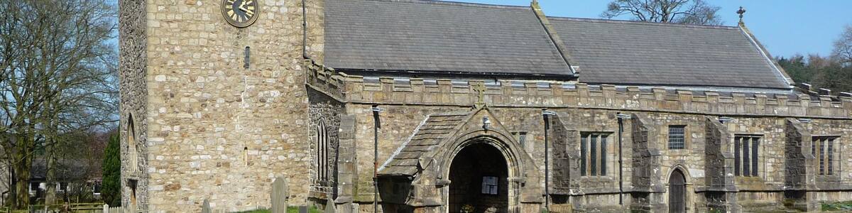 Photo "St. Mary the Virgin" by Immanuel Giel (Creative Commons Attribution 3.0) / Cropped from original