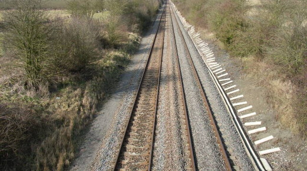 Photo "Dorton" by Andrew Smith (CC BY-SA) / Cropped from original