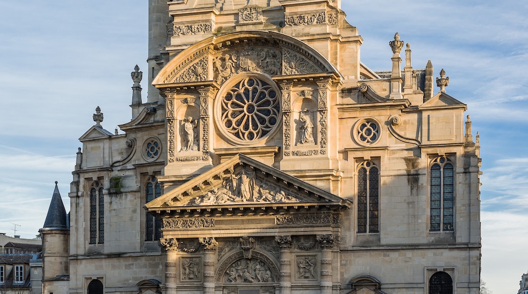 ภาพ "Église St Étienne du Mont" โดย Diliff (CC BY-SA) / ตัดภาพจากขนาดต้นฉบับ