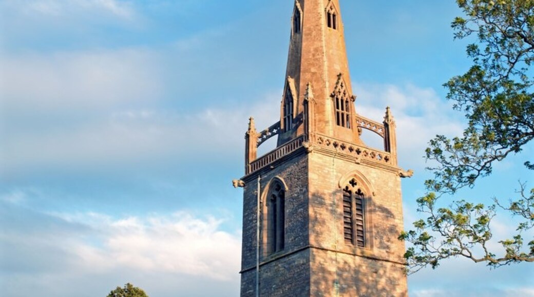 "Easton Maudit"-foto av Mike Beale (CC BY-SA) / Urklipp från original