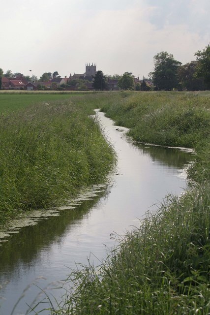 "Stora Hale"-foto av roger geach (CC BY-SA) / Urklipp från original