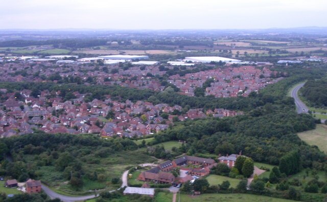 Foto “Warndon” tomada por Andrew Darge (CC BY-SA); recorte de la original