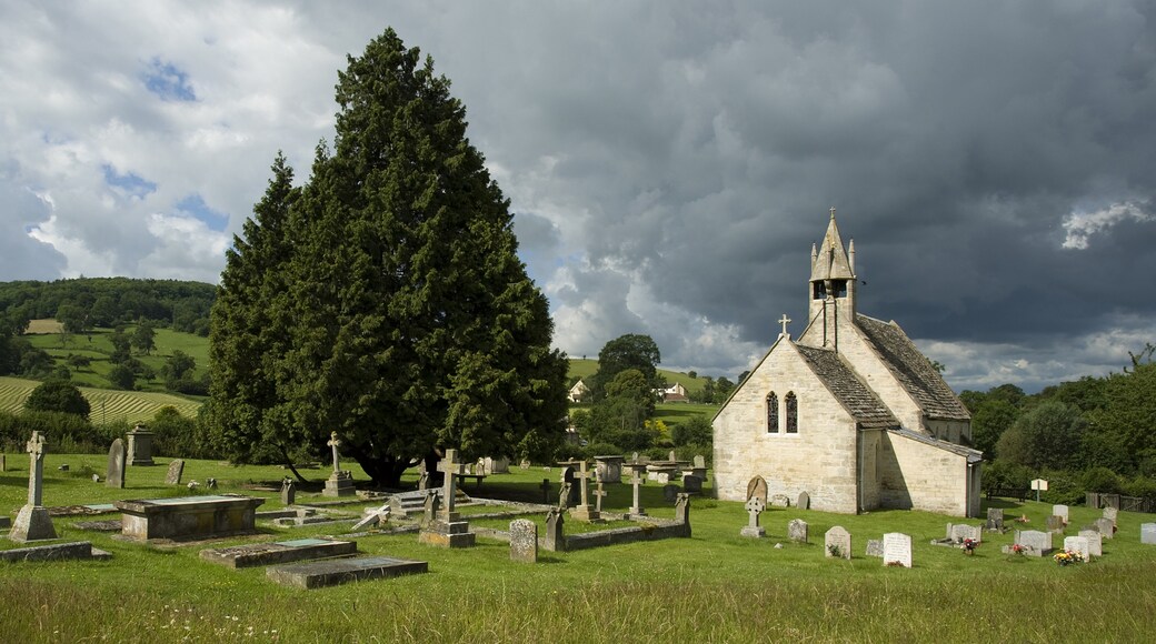 Foto „Harescombe“ von Saffron Blaze (CC BY-SA)/zugeschnittenes Original