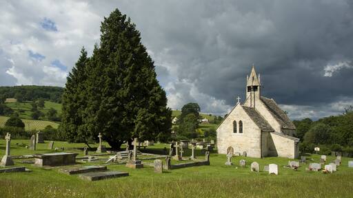 Foto „Harescombe“ von Saffron Blaze (CC BY-SA)/zugeschnittenes Original