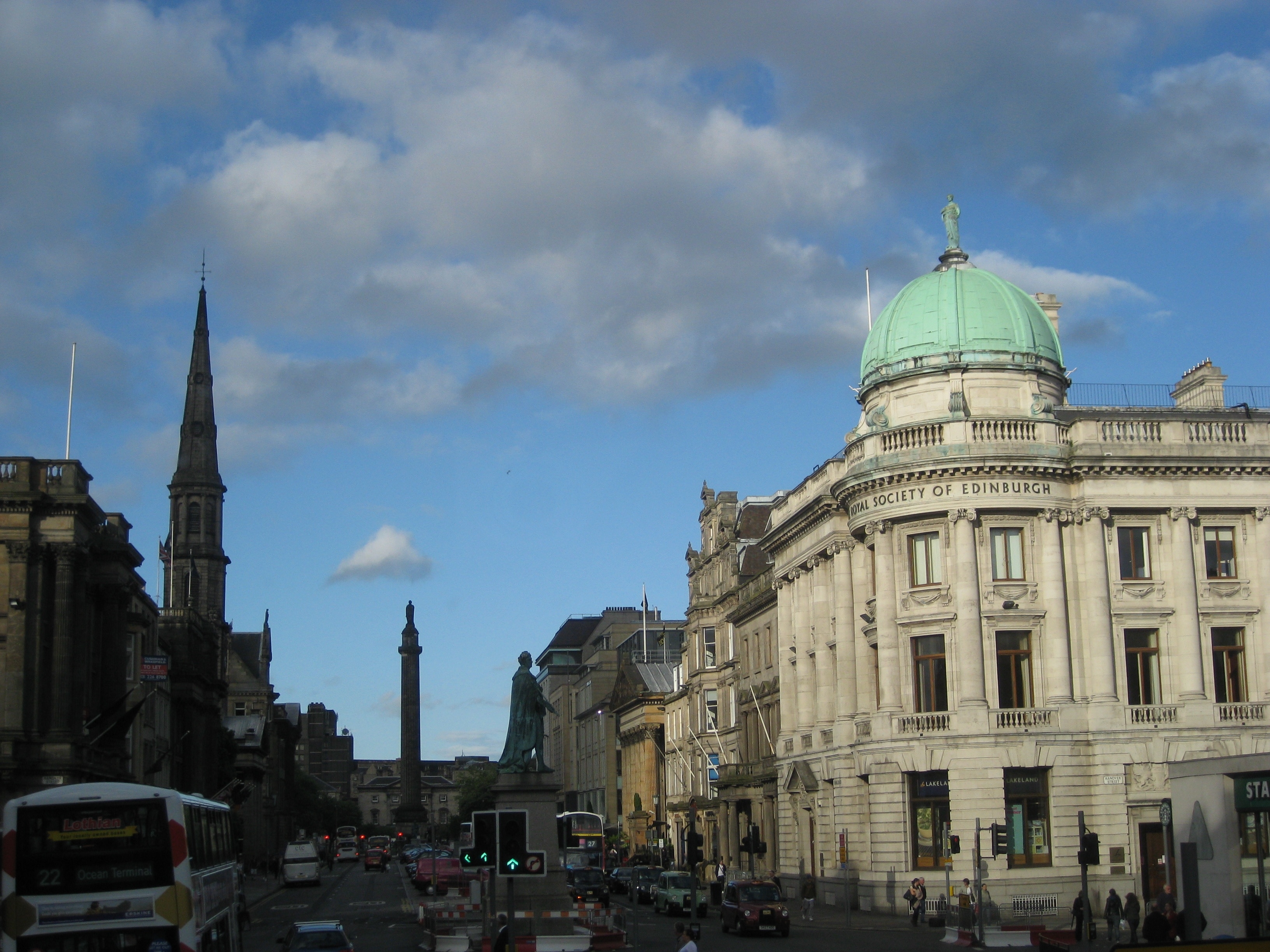 Photo "George Street" by David (CC BY-SA) / Cropped from original