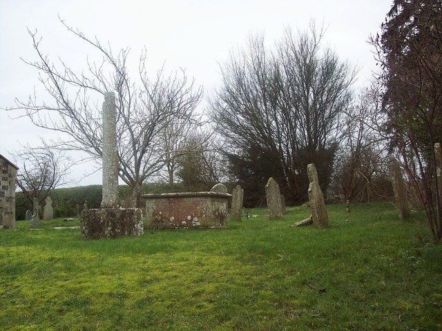 Photo "Netherhampton" by Trish Steel (CC BY-SA) / Cropped from original