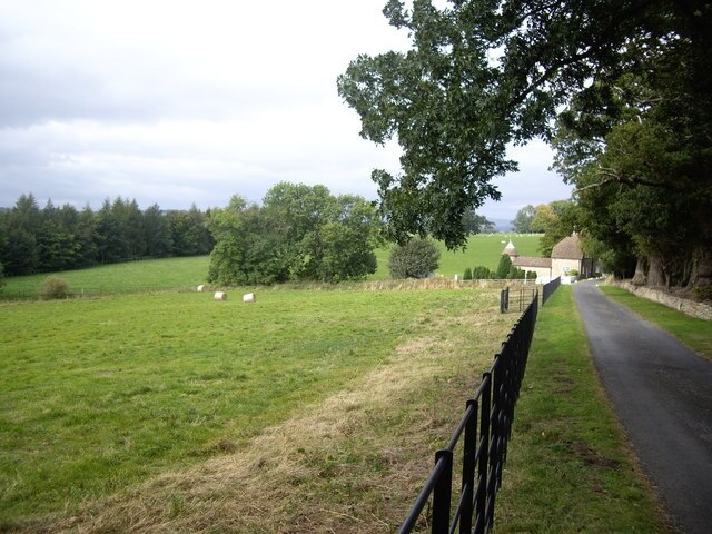 Photo "Gainford" by Stanley Howe (CC BY-SA) / Cropped from original