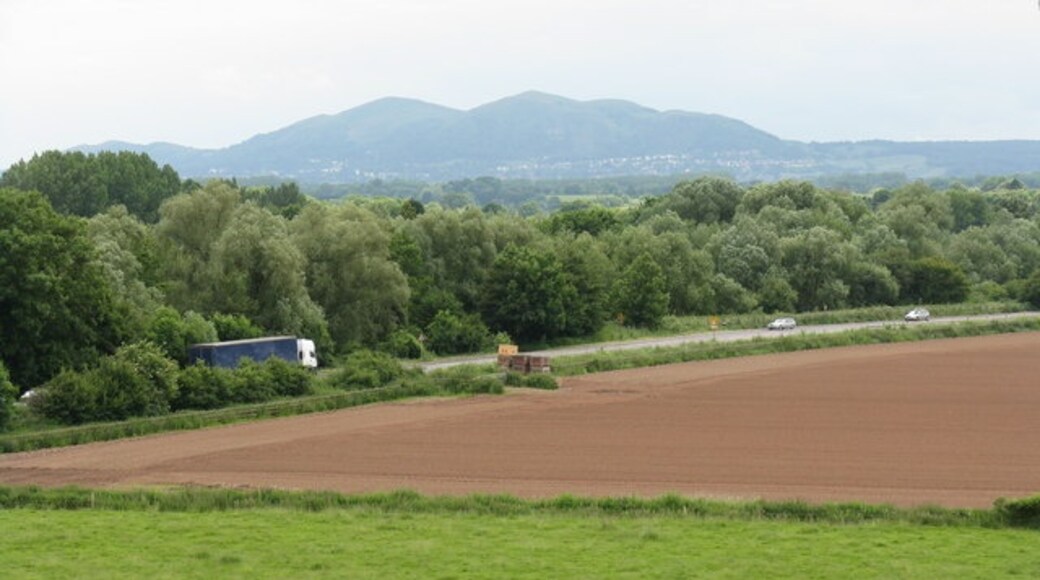 Foto “Cotheridge” tomada por Whatlep (CC BY-SA); recorte de la original