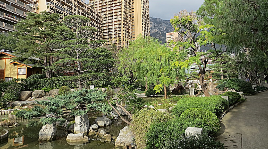 Foto „Japanischer Garten“ von Mister No (CC BY)/zugeschnittenes Original