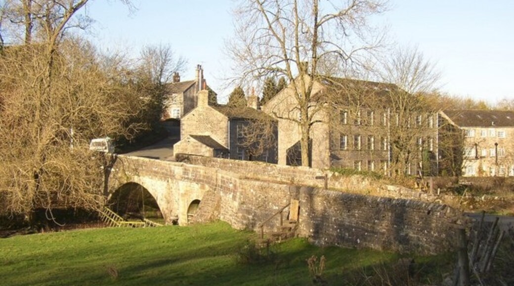 Foto “Calton” tomada por Humphrey Bolton (CC BY-SA); recorte de la original