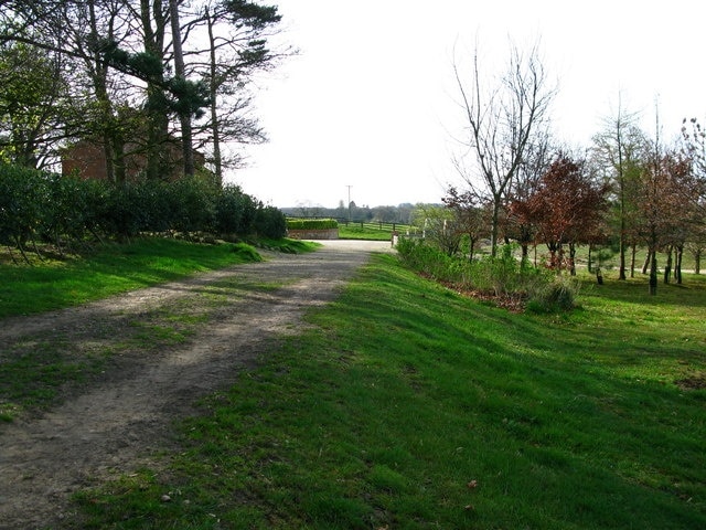 "Östra Tanfield"-foto av David Rogers (CC BY-SA) / Urklipp från original