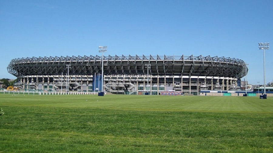 Photo "Murrayfield stadium Taken from the Water of Leith walkway." by Lis Burke (Creative Commons Attribution-Share Alike 2.0) / Cropped from original