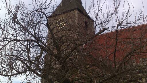 Photo "Great Waldingfield" by j_asmin (CC BY) / Cropped from original