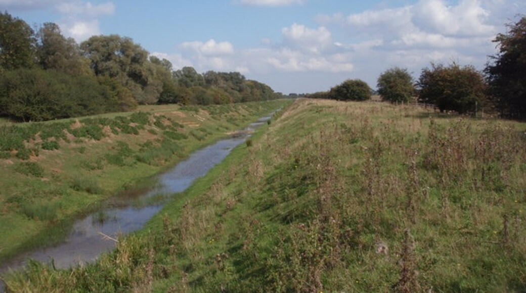 "West Deeping"-foto av Jay Haywood (CC BY-SA) / Urklipp från original