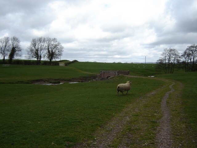 "Sessay"-foto av martin dawes (CC BY-SA) / Urklipp från original