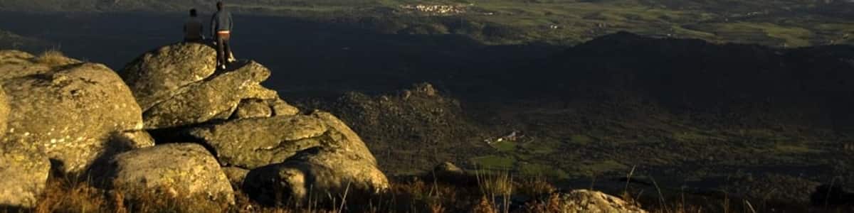 Photo "Sight from the top of the St. Vicente Peak, in the St. Vicente Mounts, Toledo (Spain)." by Diedne (page does not exist) (Creative Commons Attribution-Share Alike 4.0) / Cropped from original