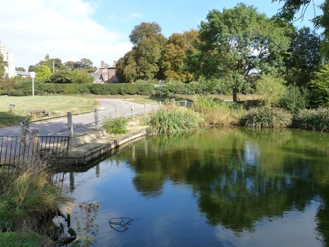 Photo "Sandon" by Mike W Hallett (CC BY-SA) / Cropped from original