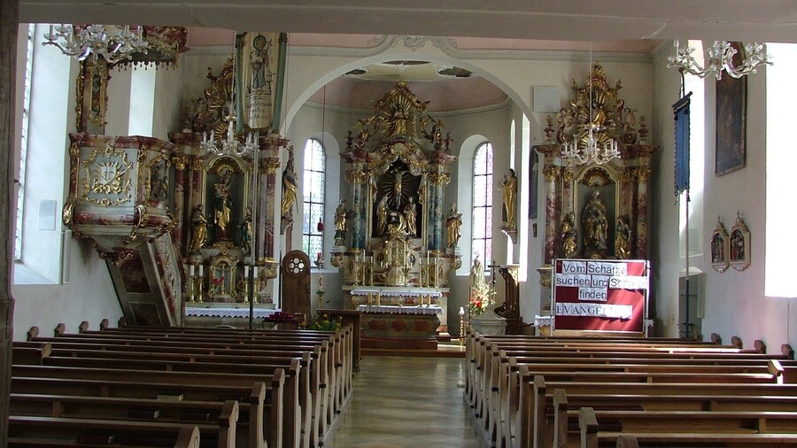 Photo "Thalkirchdorf, Pfarrkirche St. Johannes Baptist" by Richard Mayer (Creative Commons Attribution 3.0) / Cropped from original