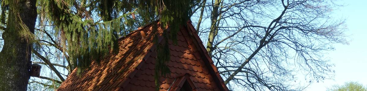 Photo "Wilhelm-Busch-Stätte in Hattorf am Harz, Landkreis Osterode, Niedersachsen." by Dehio (Creative Commons Attribution-Share Alike 3.0) / Cropped from original