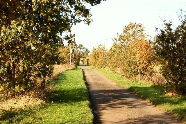 Foto "Eagle e Swinethorpe" de Richard Croft (CC BY-SA) / Recortada do original