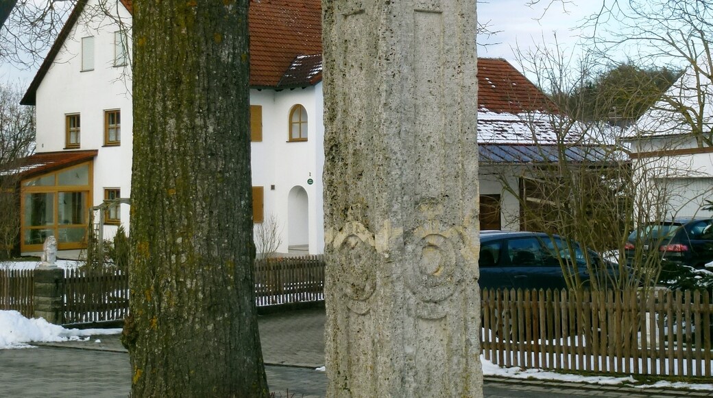 Foto ‘Bergkirchen’ van Zugroaster (CC BY-SA) / bijgesneden versie van origineel