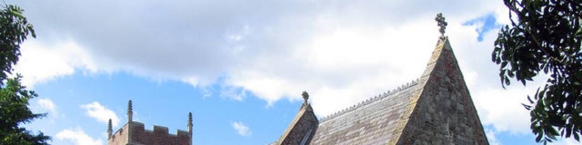 Photo "All Saints, Wretton, Norfolk" by John Salmon (Creative Commons Attribution-Share Alike 2.0) / Cropped from original