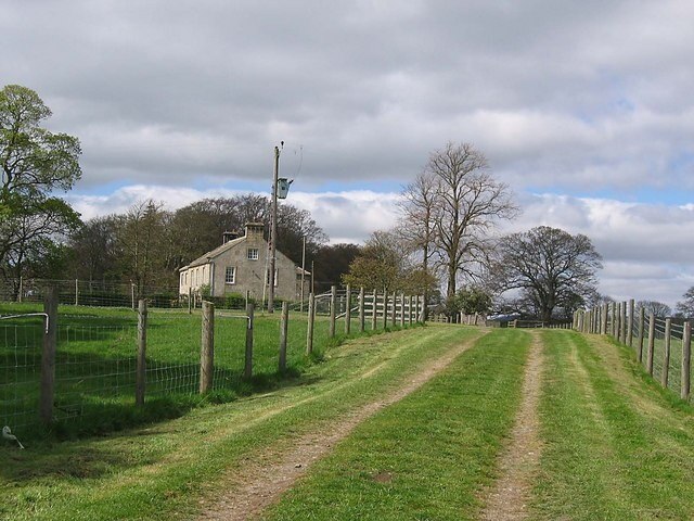 Photo "Streatlam and Stainton" by Roger Smith (CC BY-SA) / Cropped from original