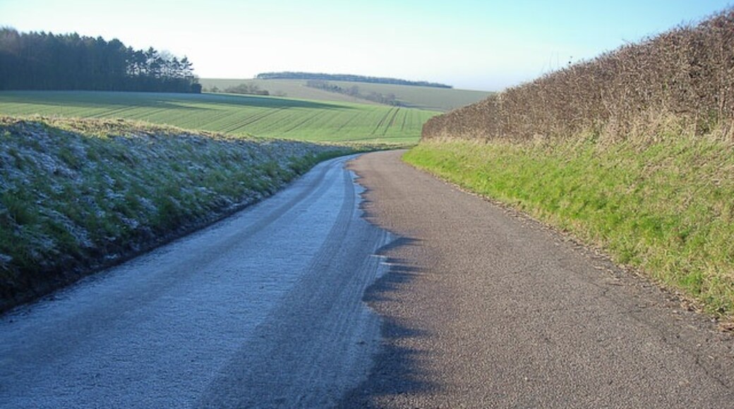 "Weston Colville"-foto av Hugh Venables (CC BY-SA) / Urklipp från original