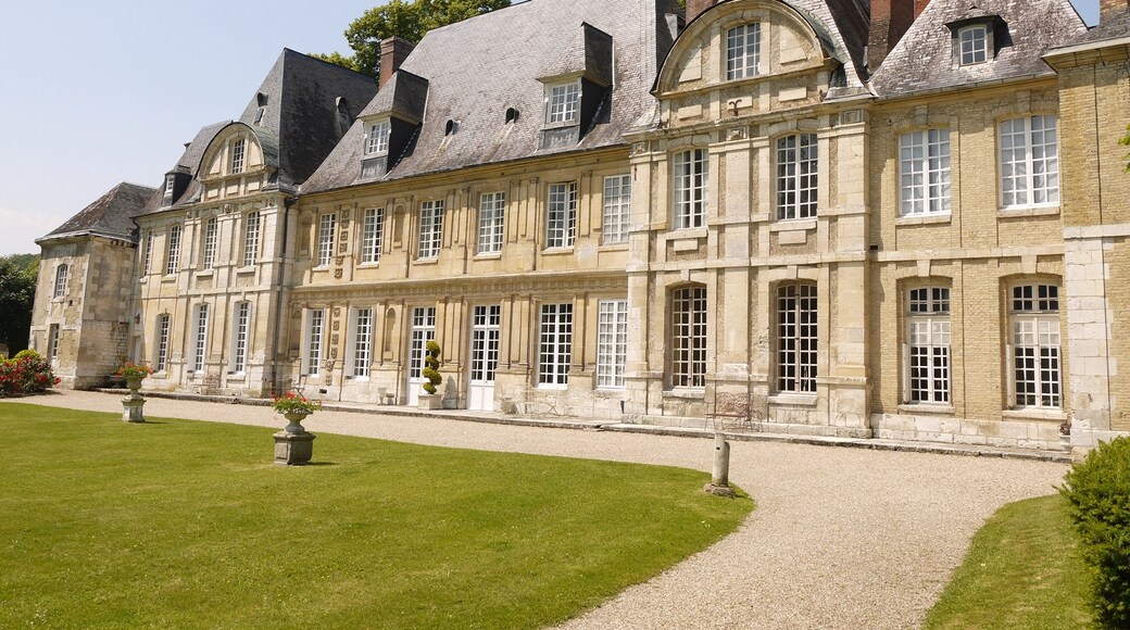 « Château du Taillis», photo de Stagiaire FMH (page does not exist) (CC BY-SA) / rognée de l’originale