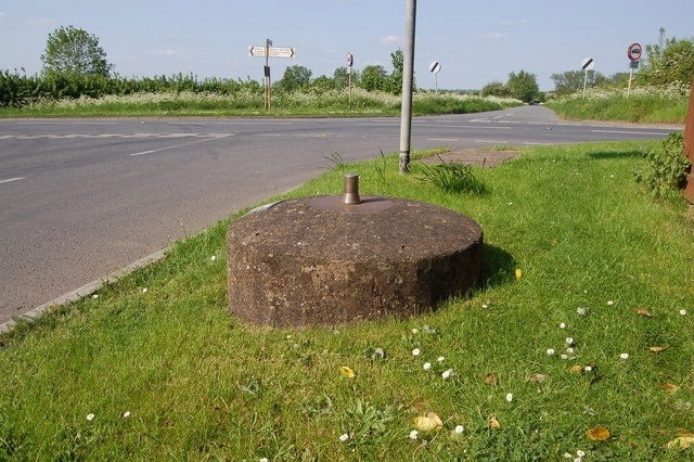 Home Guard memorial at Bretforton This is the base of a WW2 spigot mortar (an anti-tank weapon supplied to the Home Guard). The inscription on the memorial which stands near the crossroads on Stoneford Lane reads "Gun mounting erected for the Home Guard in defence of our village 1939-1945".