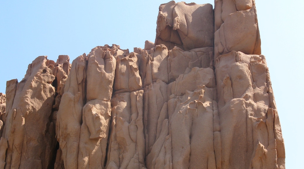 Photo "Rocce Rosse Beach" by fadda domenico ange… (CC BY-SA) / Cropped from original