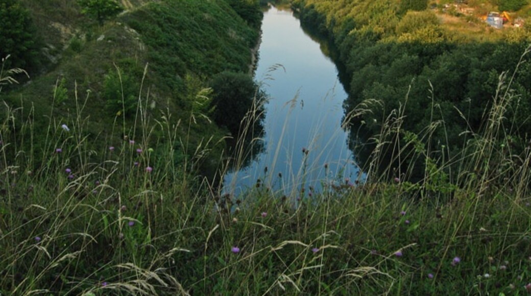 Foto “Gunby and Stainby” tomada por Kate Jewell (CC BY-SA); recorte de la original