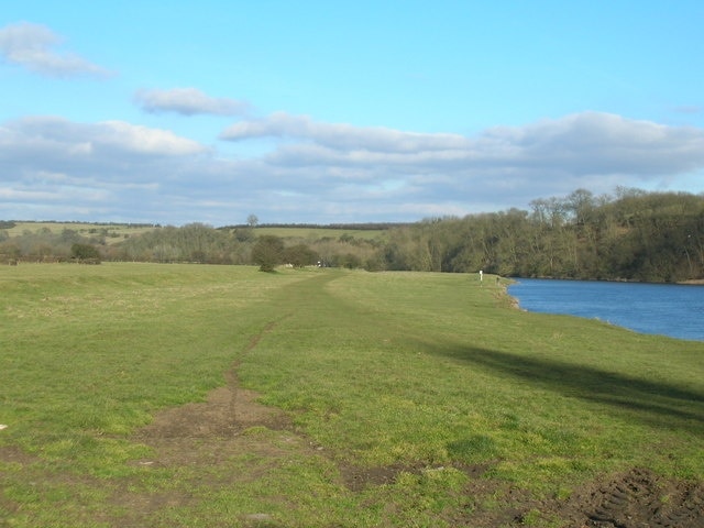 Bridleway beside River Trent