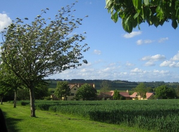 Photo "Cuddington" by Andy Gryce (CC BY-SA) / Cropped from original