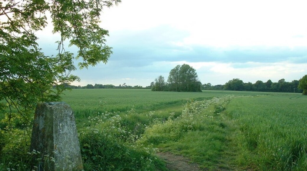 Photo "Nowton" by Keith Evans (CC BY-SA) / Cropped from original