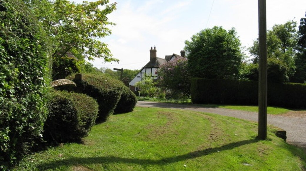 Kuva ”Länsi-Grinstead” käyttäjältä Dave Spicer (CC BY-SA) / rajattu alkuperäisestä kuvasta