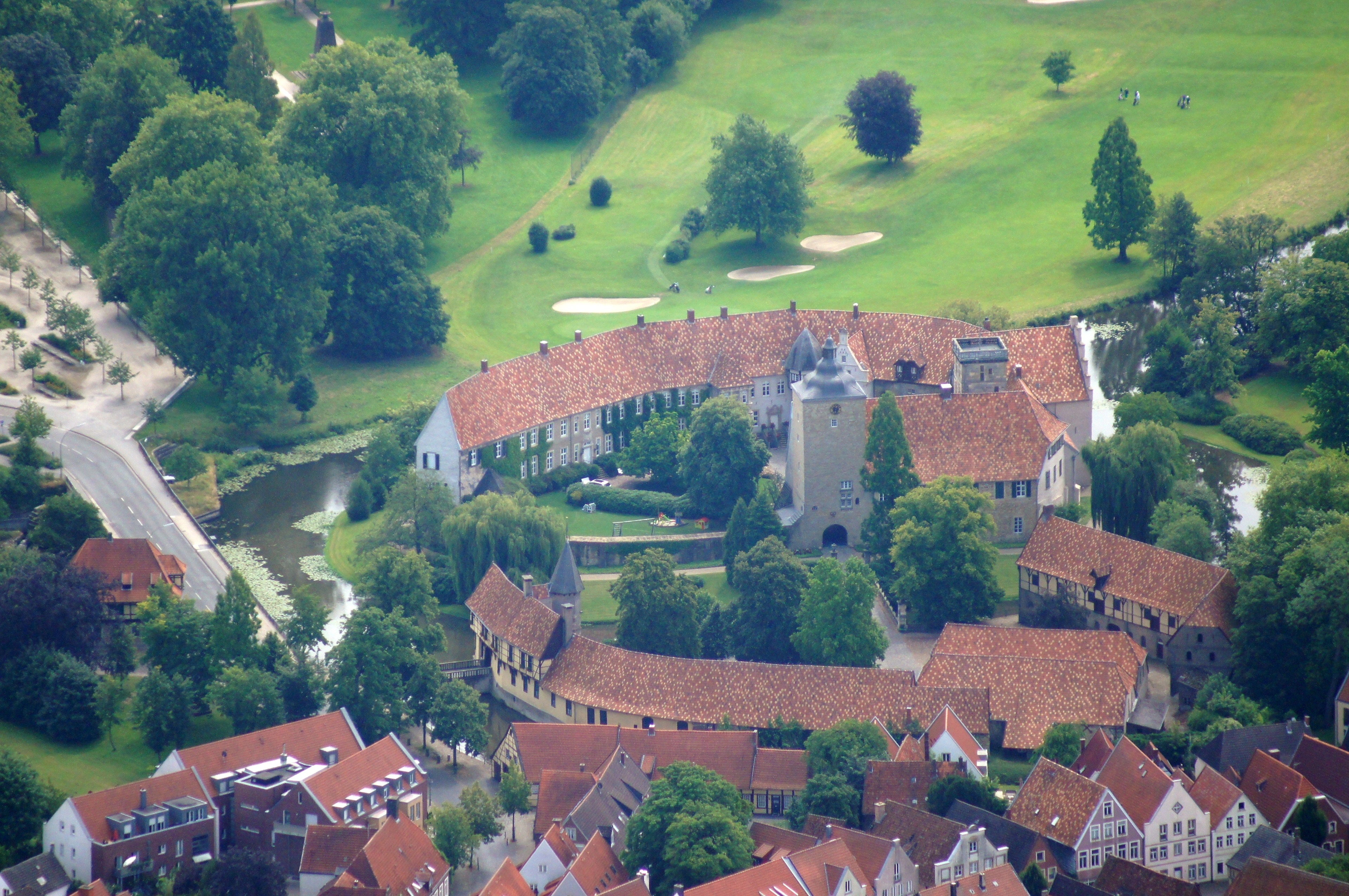 Foto "Burgsteinfurt" por Günter Seggebäing, Coesfeld (CC BY-SA) / Recortada de la original