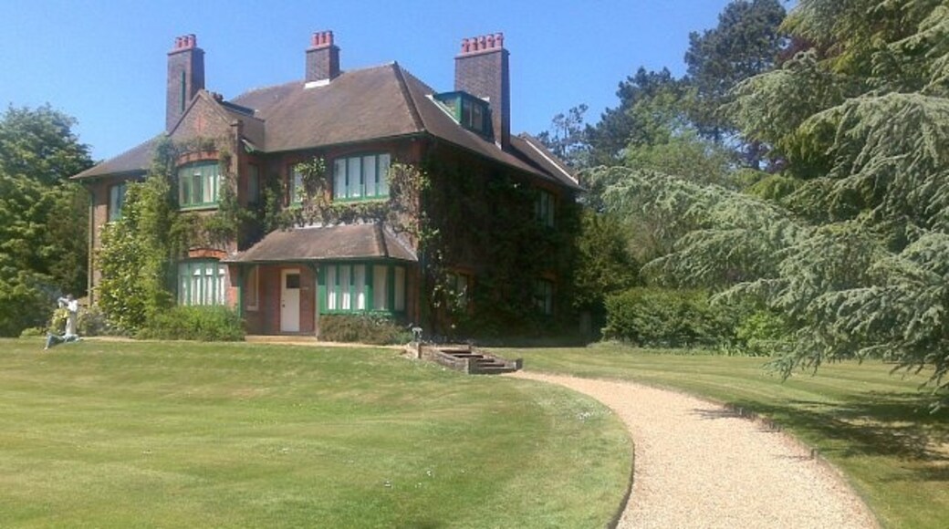 Foto “Ayot St Lawrence” tomada por David Lally (CC BY-SA); recorte de la original