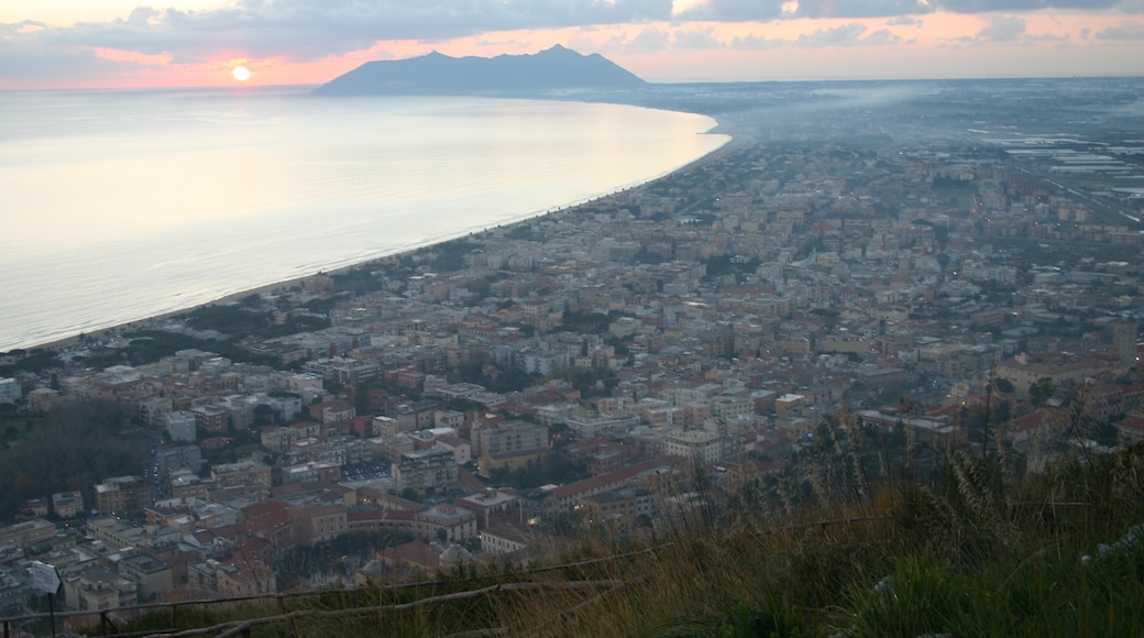 Photo "Terracina" by brunobarbato (CC BY) / Cropped from original